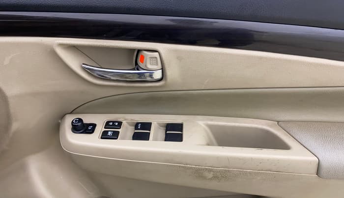 2018 Maruti Ciaz ALPHA 1.4 PETROL, Petrol, Manual, 62,703 km, Driver Side Door Panels Control