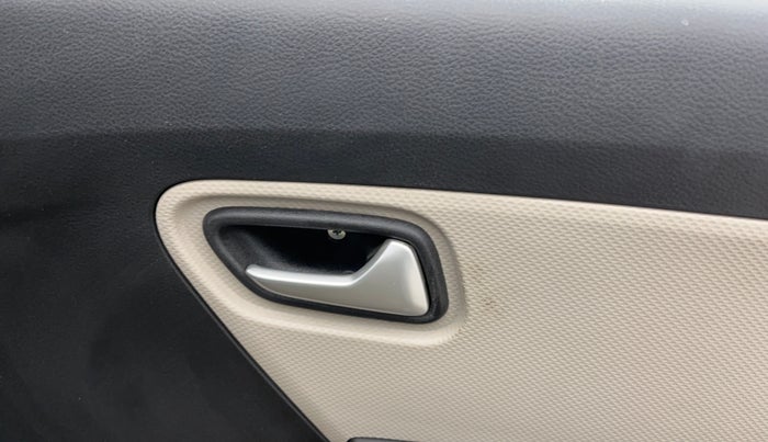 2020 Maruti Alto VXI, Petrol, Manual, 6,421 km, Driver Side Door Panels Control