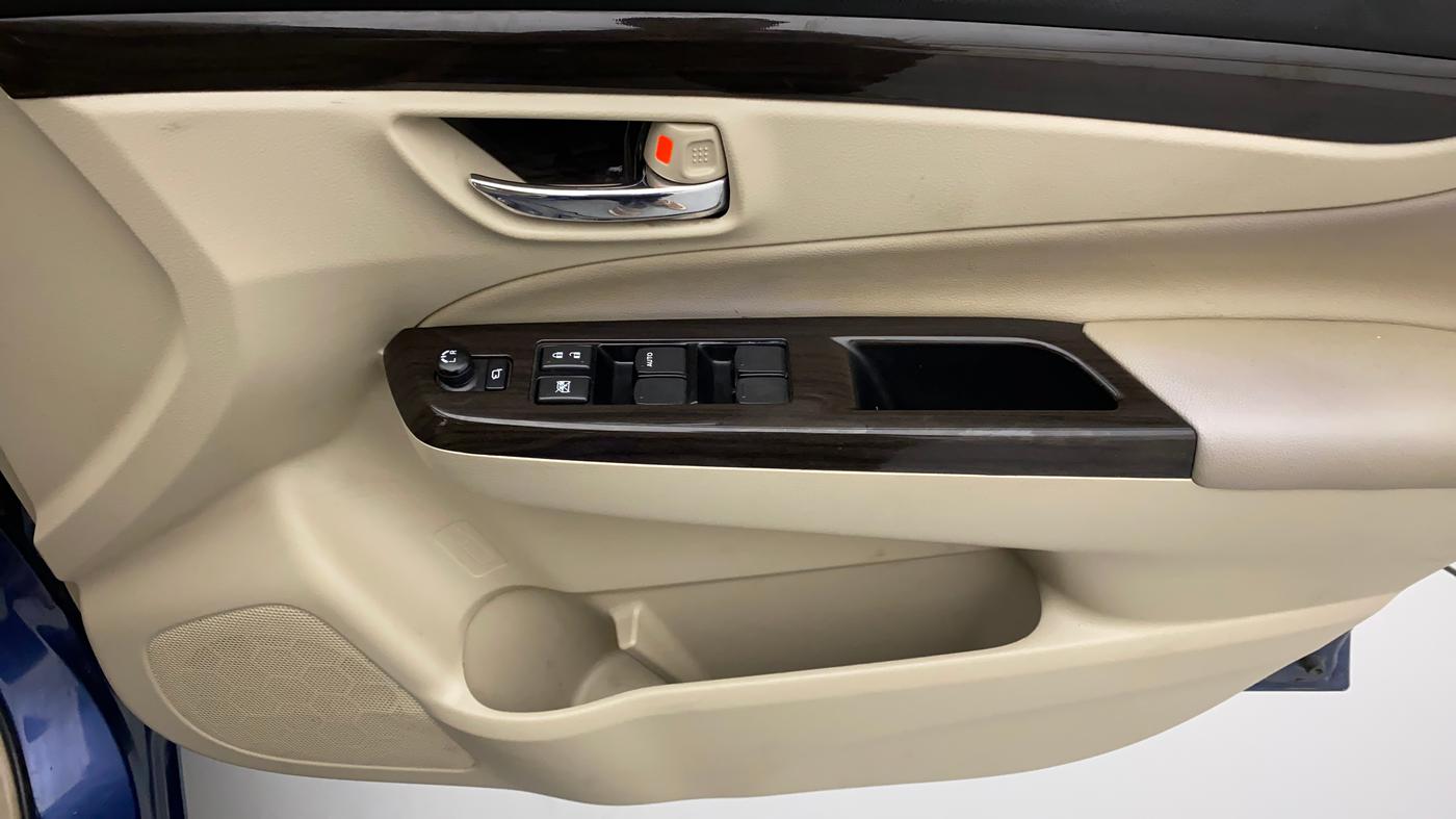 2017 Maruti Ciaz ZETA 1.4  AT PETROL, Petrol, Automatic, 29,479 km, Driver Side Door Panels Control