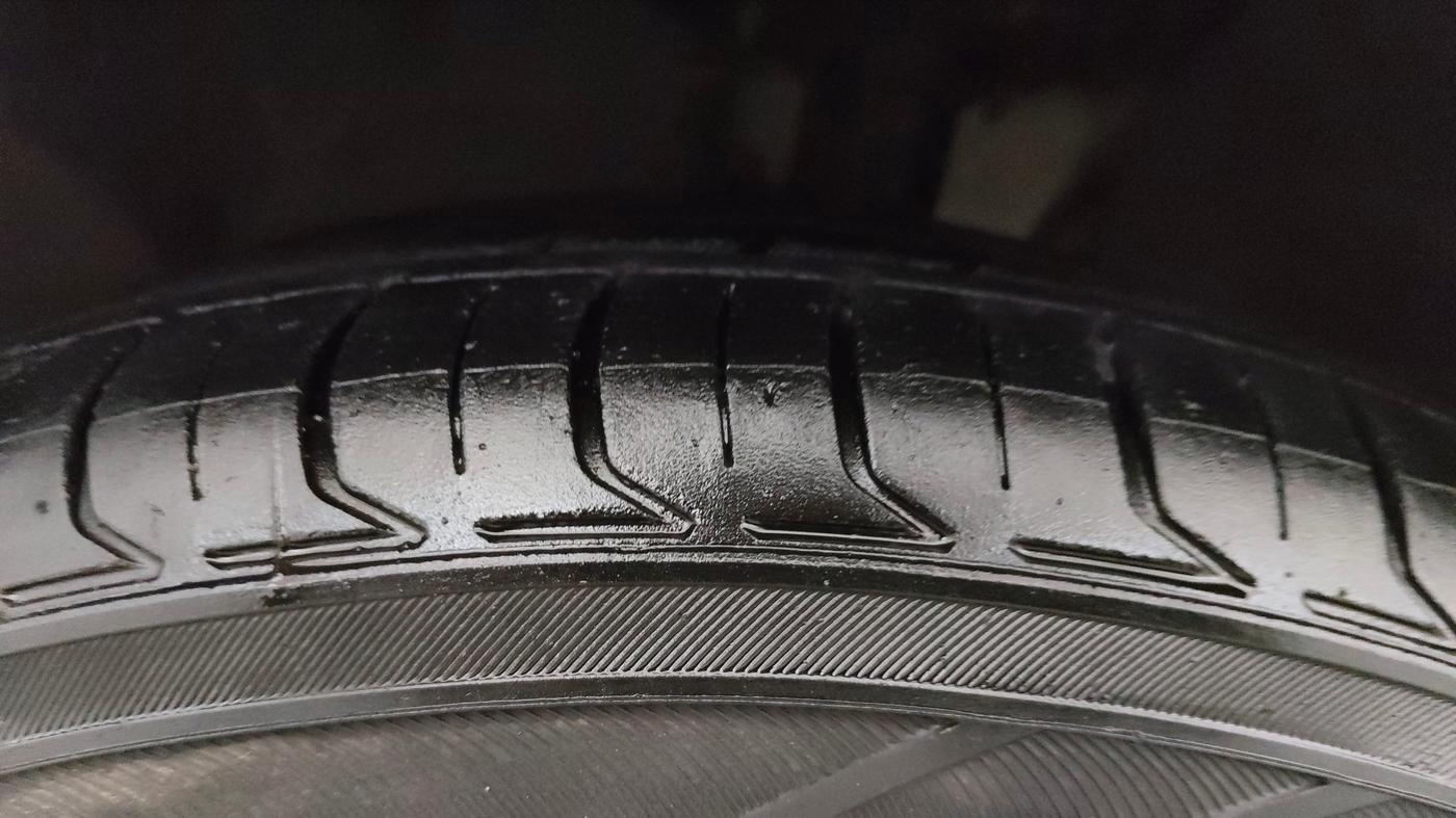 2019 Ford Ecosport TITANIUM + 1.5L DIESEL, Diesel, Manual, 98,479 km, Left Front Tyre Tread