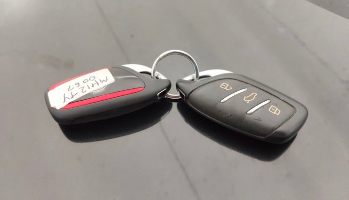 2021 MG ASTOR SAVVY 1.5 CVT S RED, Petrol, Automatic, 24,954 km, Key Close Up