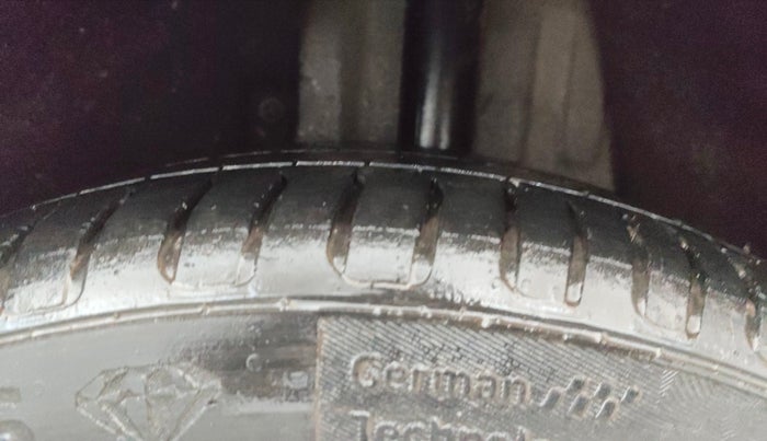 2021 MG ASTOR SAVVY 1.5 CVT S RED, Petrol, Automatic, 24,954 km, Left Rear Tyre Tread