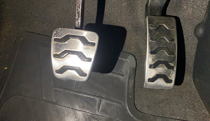 2020 Hyundai VENUE SX 1.0 (O) TURBO IMT DUAL TONE, Petrol, Manual, 67,344 km, Pedals