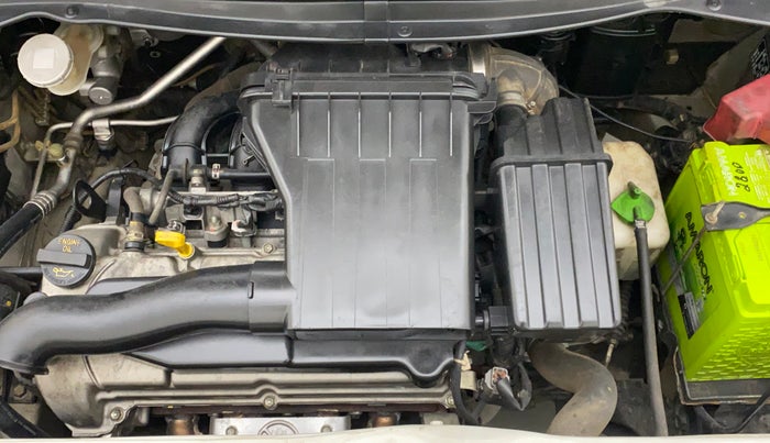 2011 Maruti Swift VXI, Petrol, Manual, 1,04,295 km, Open Bonet