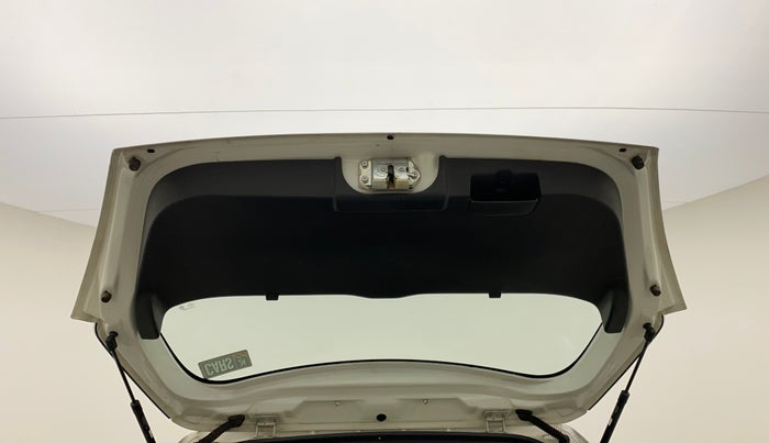 2011 Maruti Swift VXI, Petrol, Manual, 1,04,295 km, Boot Door Open