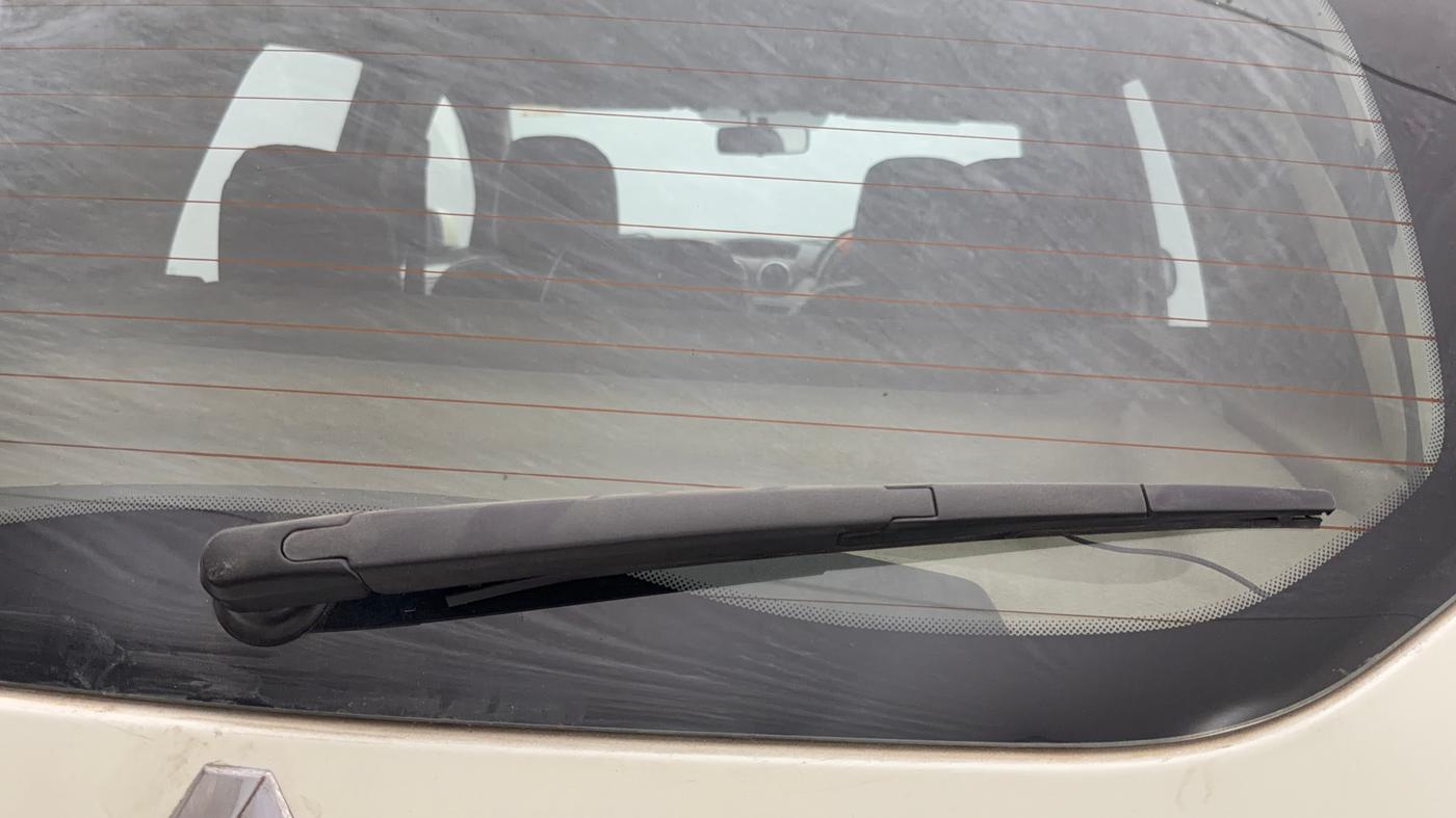 2016 Renault Duster 110 PS RXS SANDSTORM EDITION DIESEL, Diesel, Manual, 73,641 km, Rear Wiper