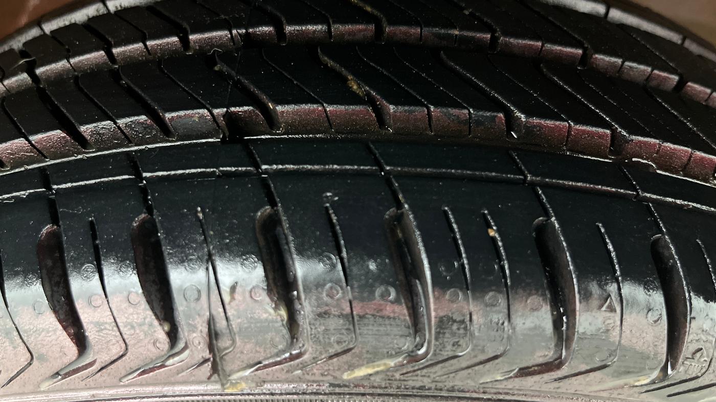 2016 Maruti Alto K10 VXI AMT, Petrol, Automatic, 36,767 km, Right Front Tyre Tread