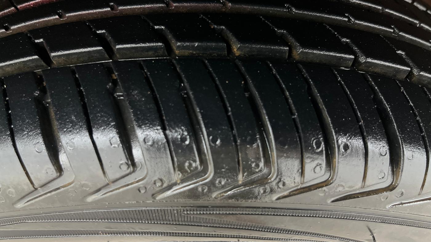 2016 Maruti Alto K10 VXI AMT, Petrol, Automatic, 36,767 km, Left Front Tyre Tread