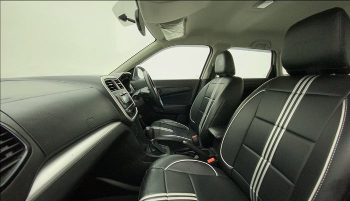 2022 Maruti Vitara Brezza VXI AT SHVS, Petrol, Automatic, 17,941 km, Right Side Front Door Cabin