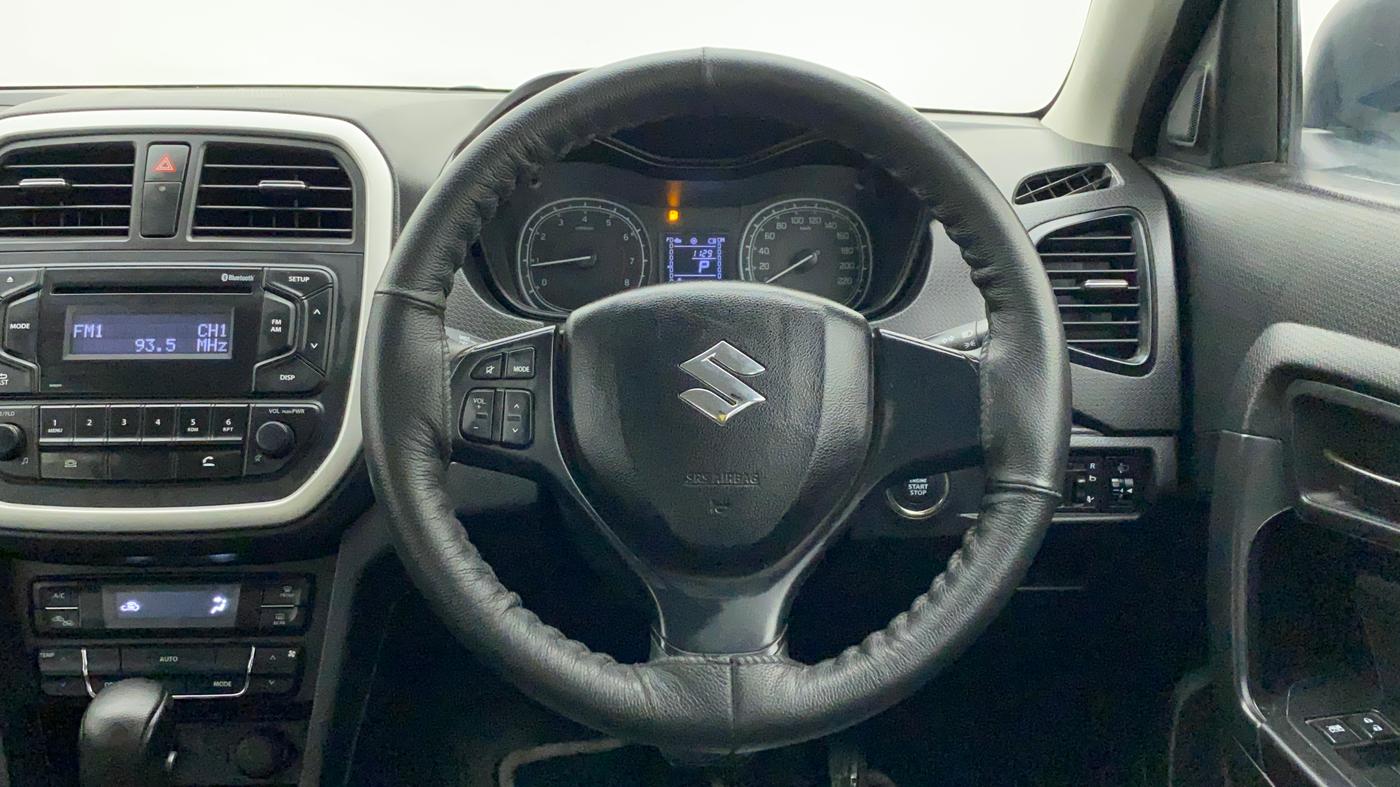 2022 Maruti Vitara Brezza VXI AT SHVS, Petrol, Automatic, 17,941 km, Steering Wheel Close Up