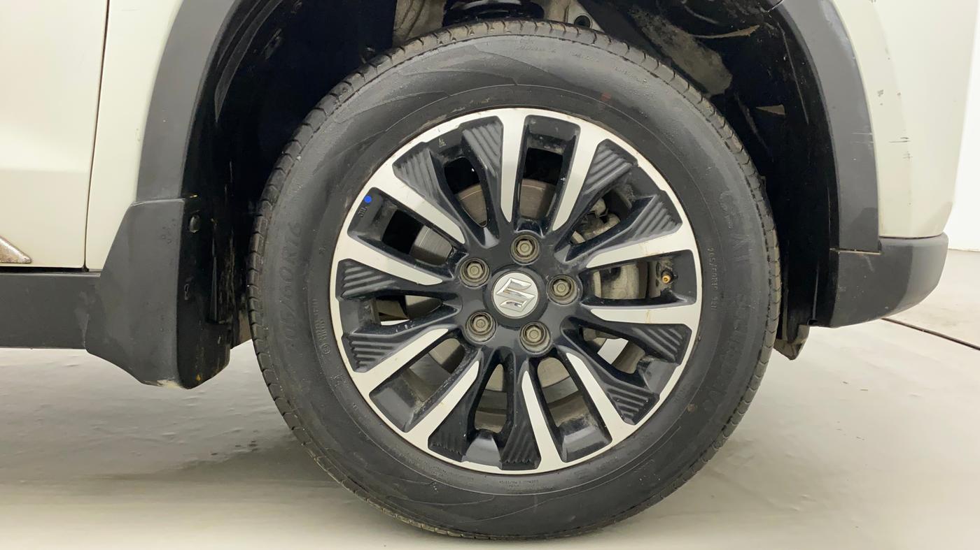 2022 Maruti Vitara Brezza VXI AT SHVS, Petrol, Automatic, 17,941 km, Right Front Wheel