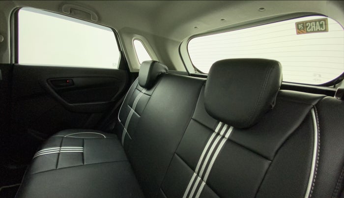 2022 Maruti Vitara Brezza VXI AT SHVS, Petrol, Automatic, 17,941 km, Right Side Rear Door Cabin