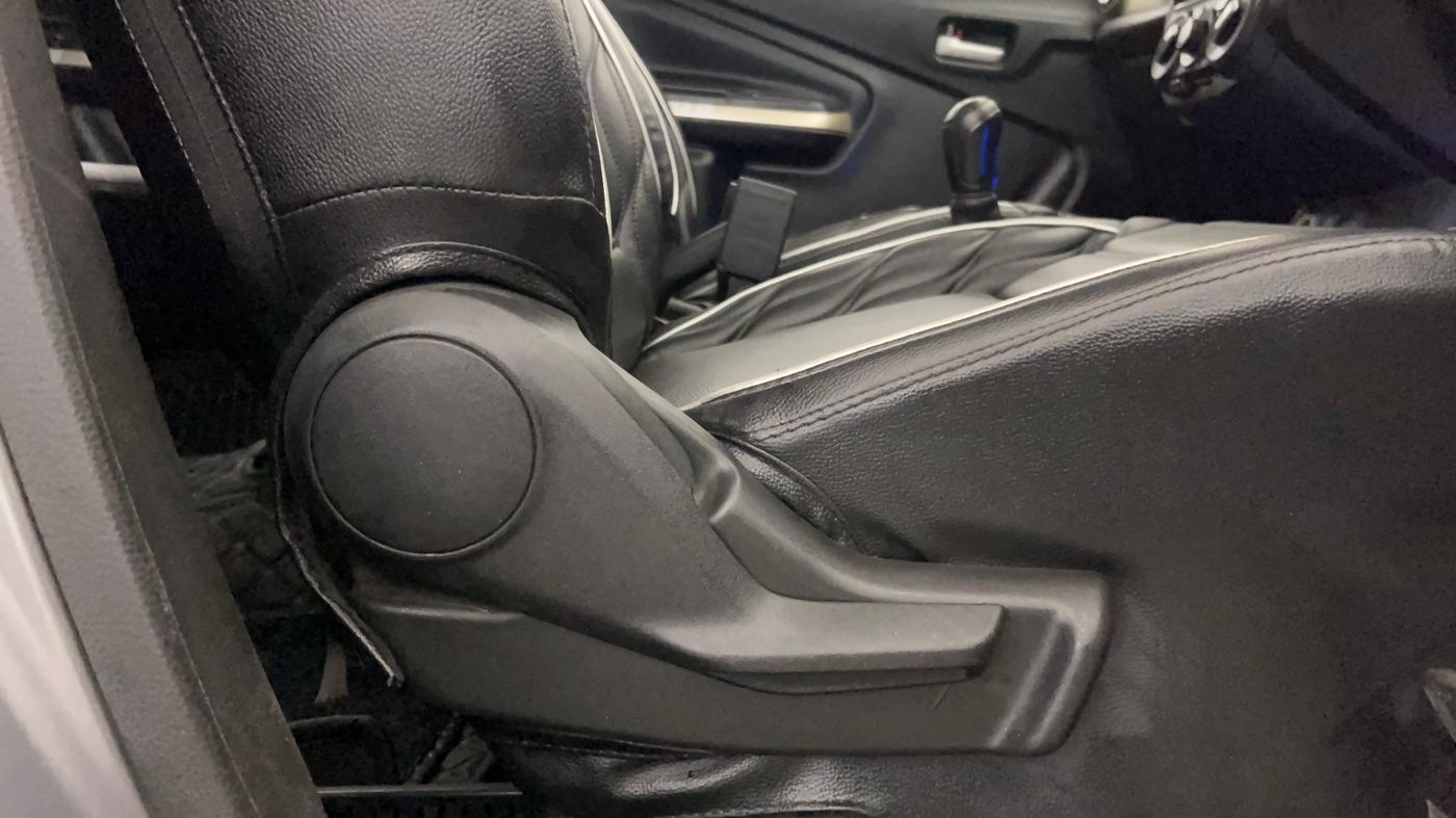 2022 Maruti Celerio VXI CNG, CNG, Manual, 42,927 km, Driver Side Adjustment Panel