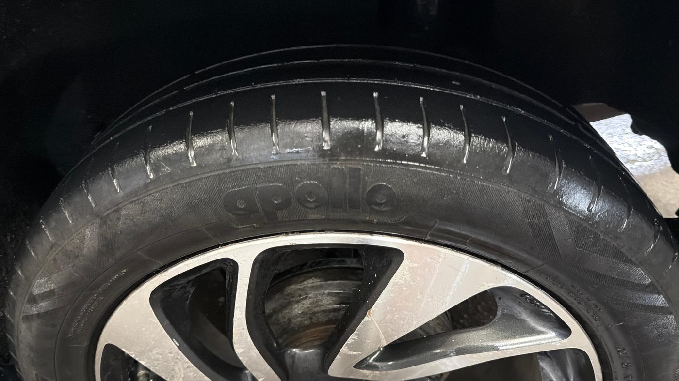 2020 Maruti Baleno ZETA PETROL 1.2, Petrol, Manual, 94,971 km, Left Rear Tyre Tread