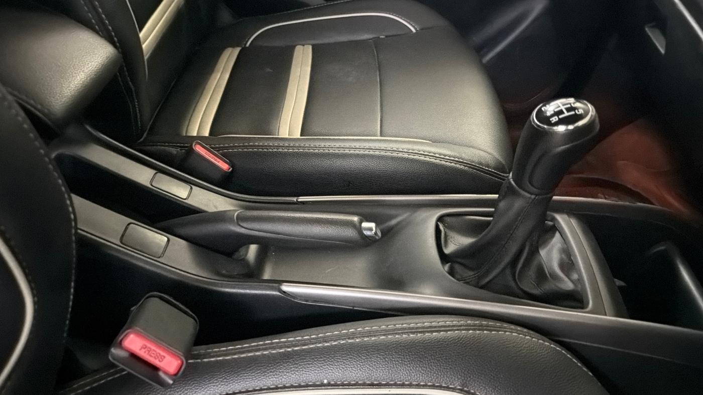 2020 Maruti Baleno ZETA PETROL 1.2, Petrol, Manual, 94,971 km, Gear Lever