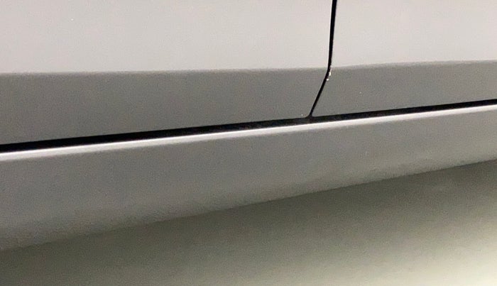 2017 Maruti Swift VXI, Petrol, Manual, 9,912 km, Right running board - Slightly dented
