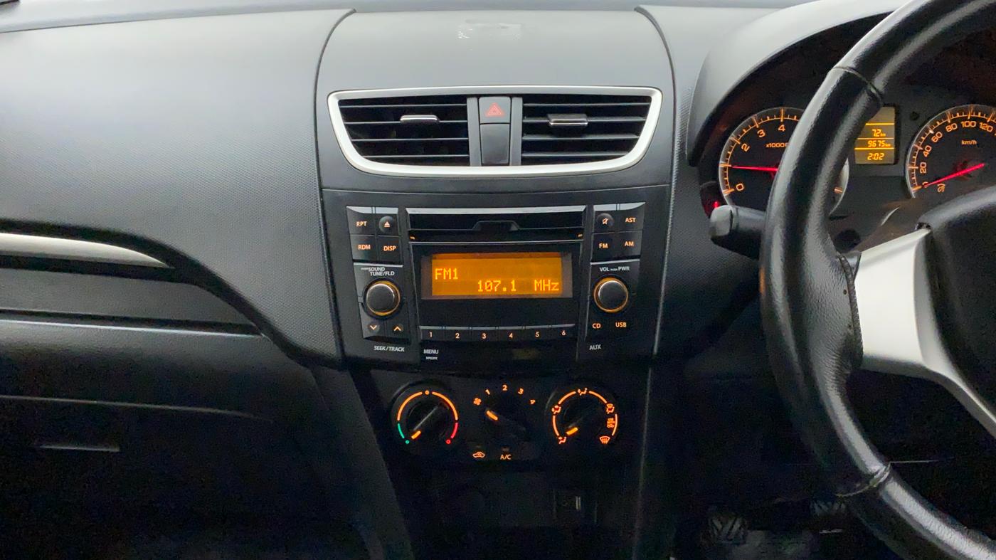 2017 Maruti Swift VXI, Petrol, Manual, 9,912 km, Air Conditioner
