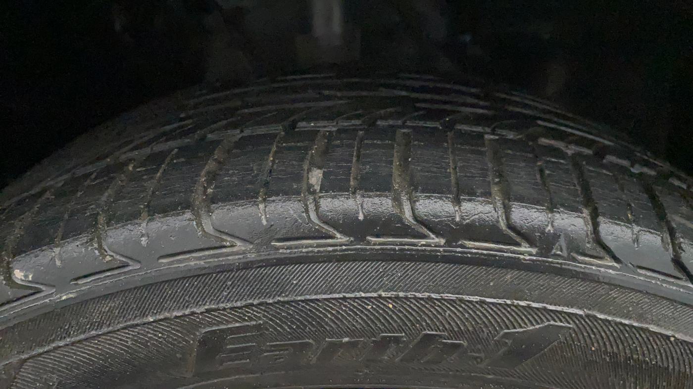 2022 Tata ALTROZ XM PLUS PETROL, CNG, Manual, 58,586 km, Right Front Tyre Tread