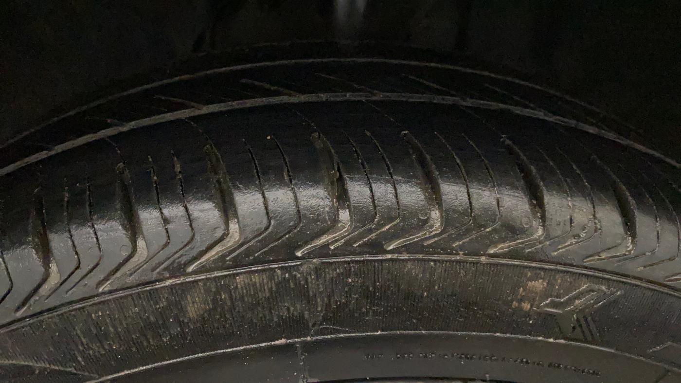 2022 Tata ALTROZ XM PLUS PETROL, CNG, Manual, 58,586 km, Left Front Tyre Tread