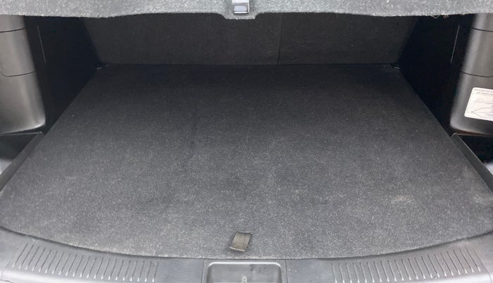 2020 Maruti S Cross ALPHA 1.5, Petrol, Manual, 21,540 km, Boot Inside