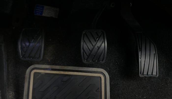 2020 Maruti S Cross ALPHA 1.5, Petrol, Manual, 21,540 km, Pedals