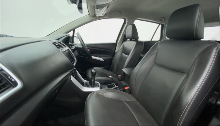 2020 Maruti S Cross ALPHA 1.5, Petrol, Manual, 21,540 km, Right Side Front Door Cabin