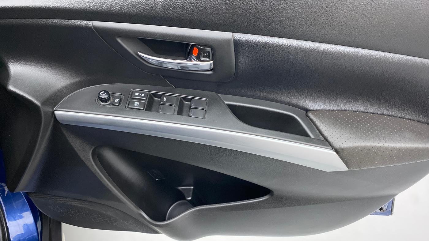 2020 Maruti S Cross ALPHA 1.5, Petrol, Manual, 21,540 km, Driver Side Door Panels Control