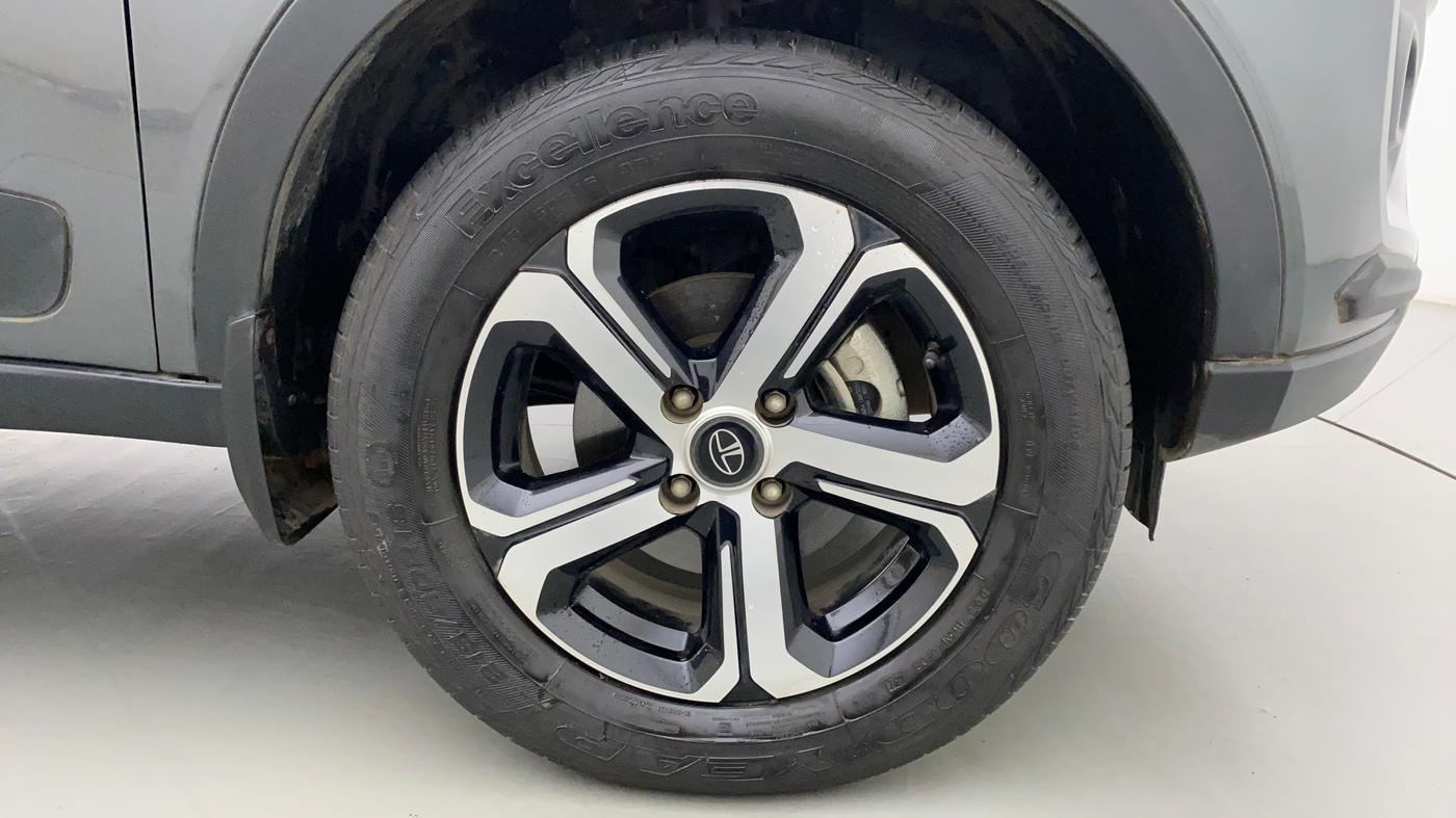 2021 Tata NEXON XZ+ OPT PETROL, Petrol, Manual, 8,696 km, Right Front Wheel