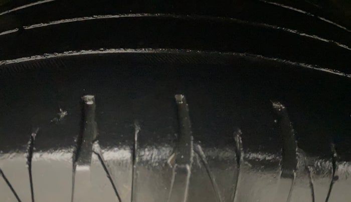 2020 KIA SONET GTX PLUS 1.0 IMT, Petrol, Manual, 56,669 km, Right Rear Tyre Tread