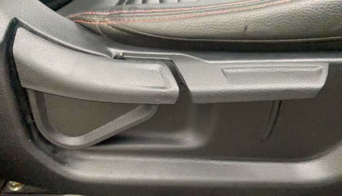 2020 KIA SONET GTX PLUS 1.0 IMT, Petrol, Manual, 56,669 km, Driver Side Adjustment Panel