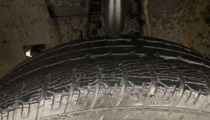 2016 Datsun Go T, Petrol, Manual, 51,437 km, Left Front Tyre Tread