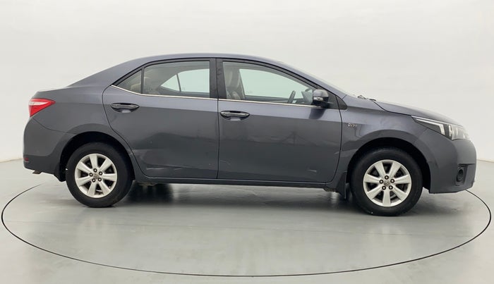 2015 Toyota Corolla Altis G, Petrol, Manual, 31,229 km, Right Side View