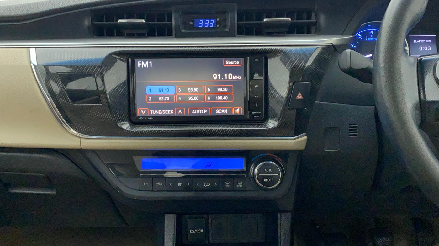 2015 Toyota Corolla Altis G, Petrol, Manual, 31,229 km, Air Conditioner