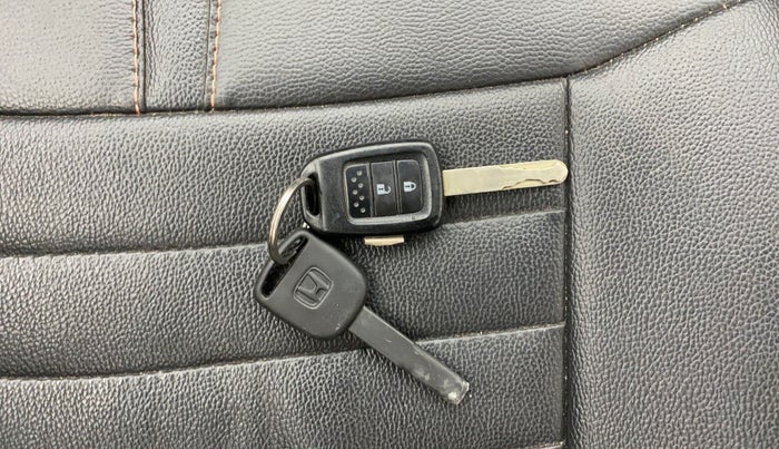 2018 Honda WR-V 1.2L I-VTEC VX MT, Petrol, Manual, 47,518 km, Key Close Up