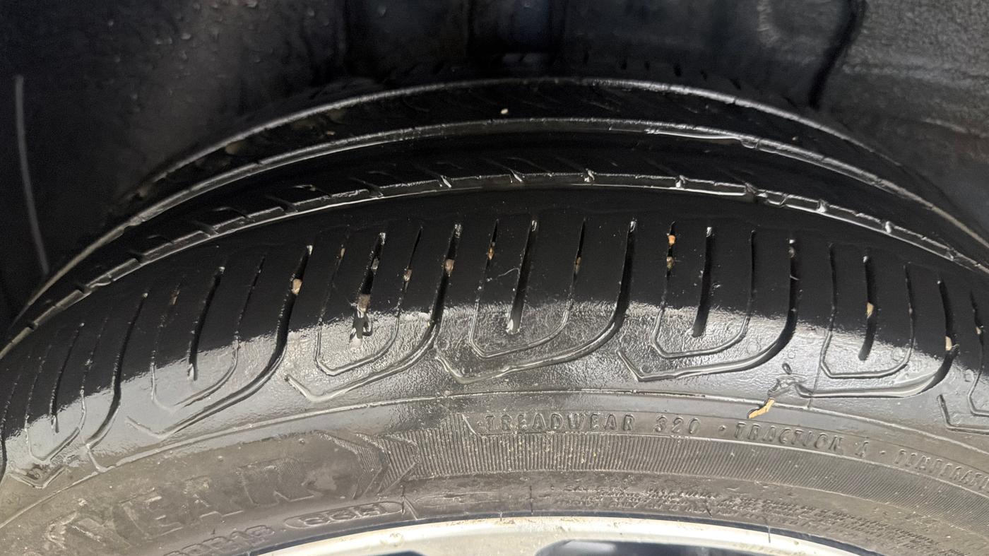 2024 Tata ALTROZ XZA, Petrol, Automatic, 61,992 km, Right Rear Tyre Tread