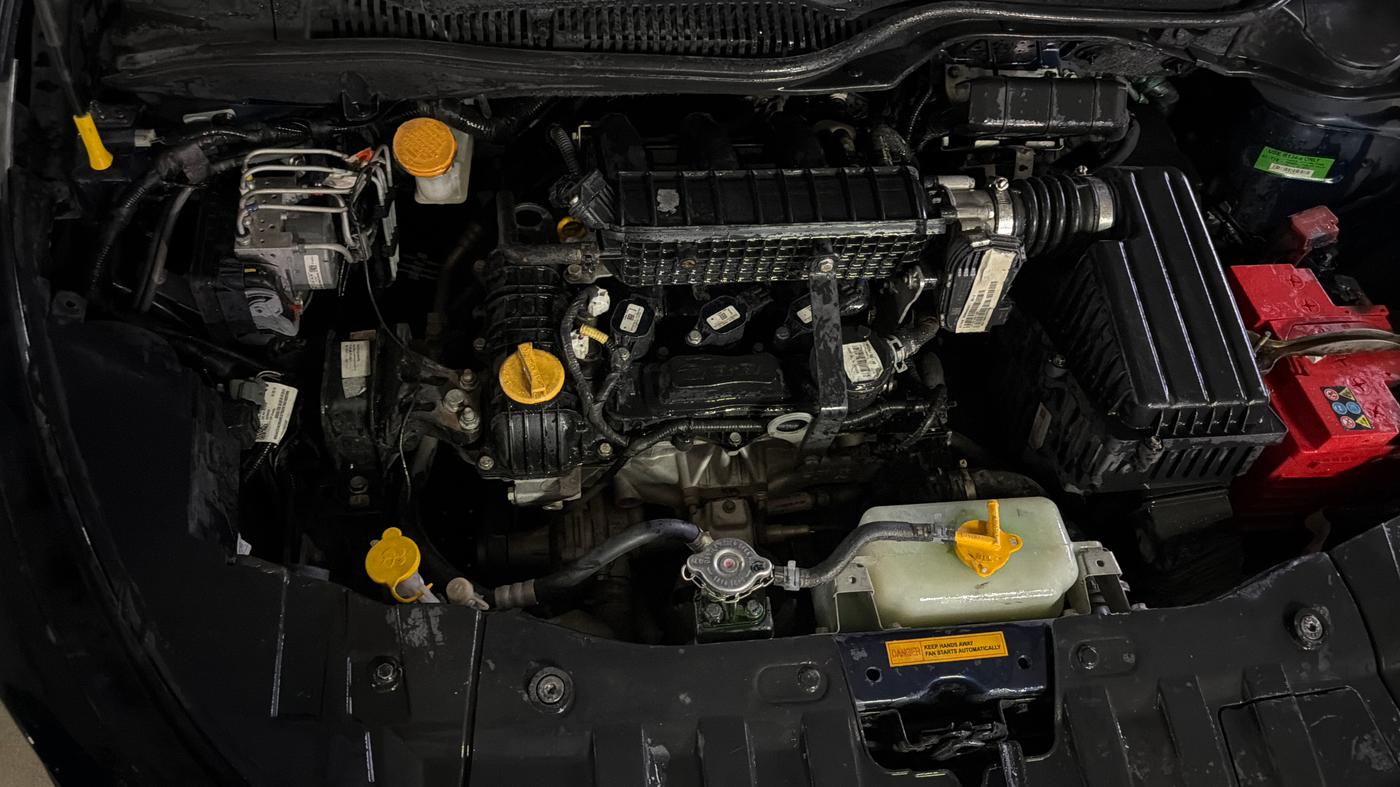 2024 Tata ALTROZ XZA, Petrol, Automatic, 61,992 km, Engine View - Right