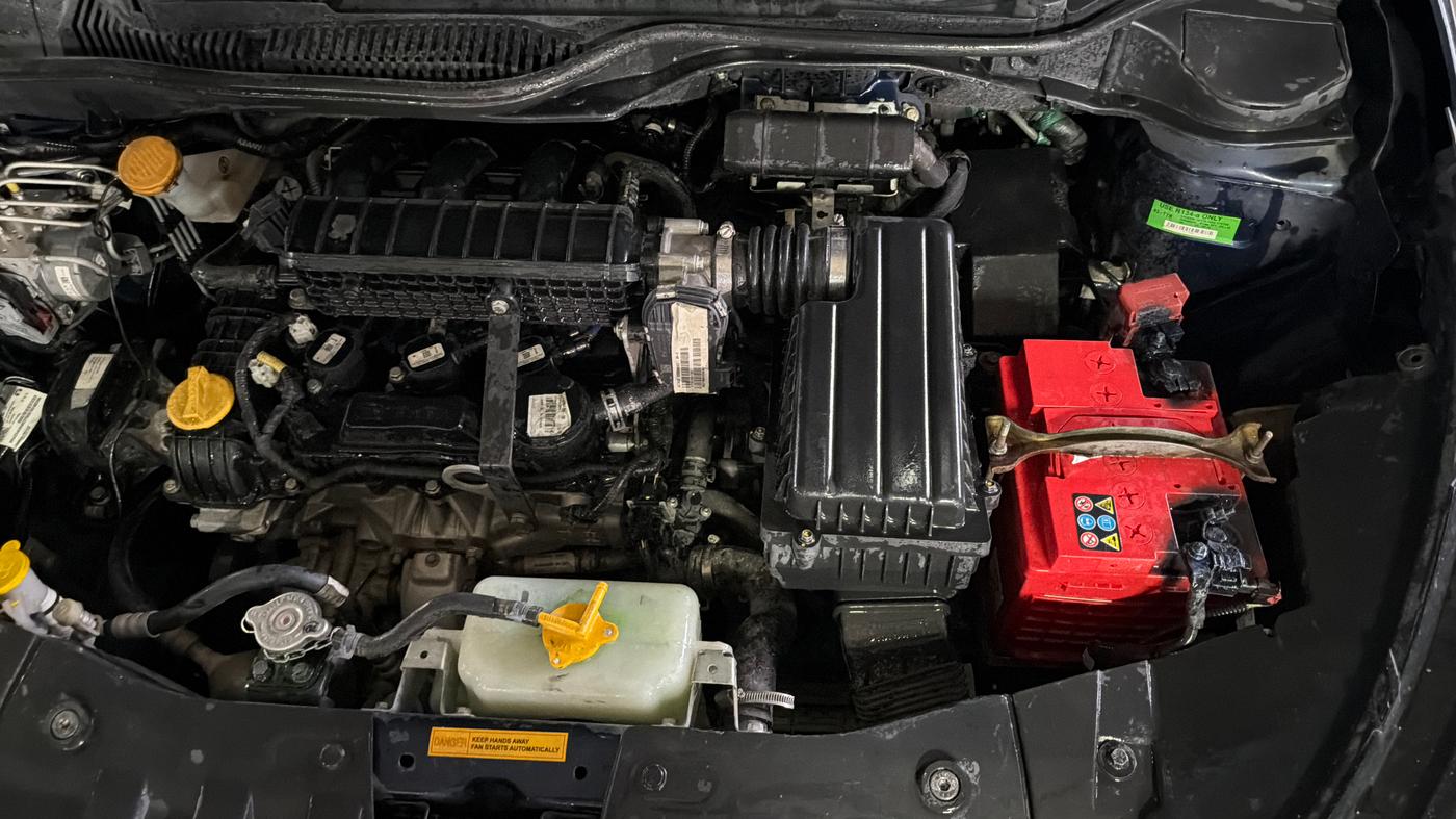 2024 Tata ALTROZ XZA, Petrol, Automatic, 61,992 km, Engine View - Left