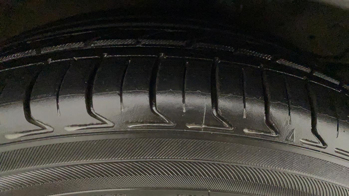 2018 Maruti Ciaz ALPHA DIESEL 1.3, Diesel, Manual, 94,027 km, Right Rear Tyre Tread