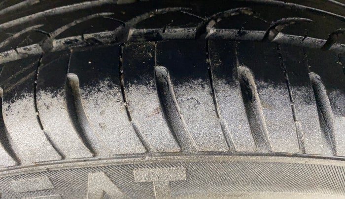 2015 Hyundai Grand i10 SPORTZ 1.2 KAPPA VTVT, Petrol, Manual, 73,343 km, Left Rear Tyre Tread