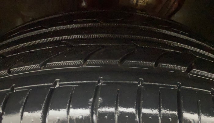2022 Skoda SLAVIA AMBITION 1.0L TSI MT, Petrol, Manual, 54,441 km, Left Front Tyre Tread