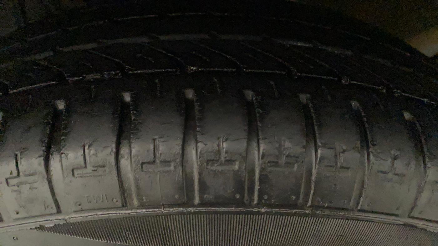 2013 Hyundai Eon MAGNA +, Petrol, Manual, 96,545 km, Left Front Tyre Tread