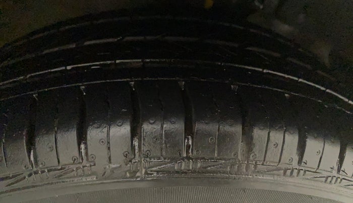 2013 Honda Amaze 1.2L I-VTEC S, Petrol, Manual, 54,243 km, Right Rear Tyre Tread