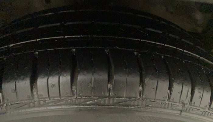 2013 Honda Amaze 1.2L I-VTEC S, Petrol, Manual, 54,243 km, Left Rear Tyre Tread