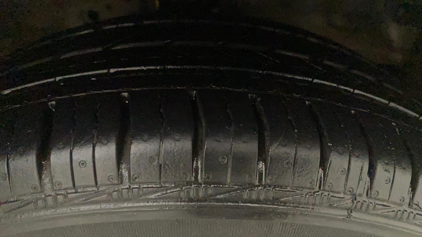 2013 Honda Amaze 1.2L I-VTEC S, Petrol, Manual, 54,243 km, Right Front Tyre Tread