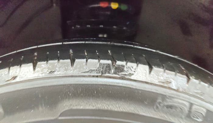 2024 Tata Harrier FEARLESS DARK EDITION AT, Diesel, Automatic, 44,841 km, Right Front Tyre Tread