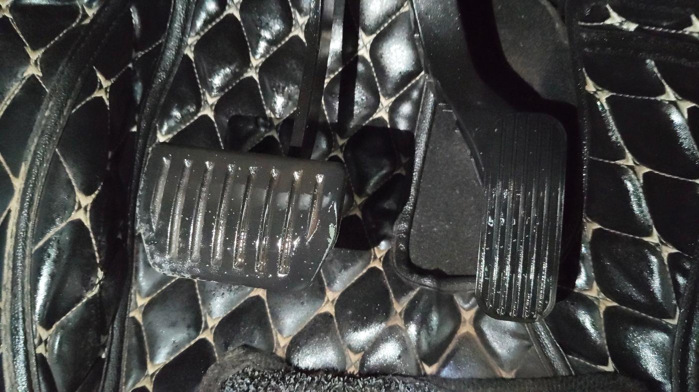 2024 Tata Harrier FEARLESS DARK EDITION AT, Diesel, Automatic, 44,841 km, Pedals