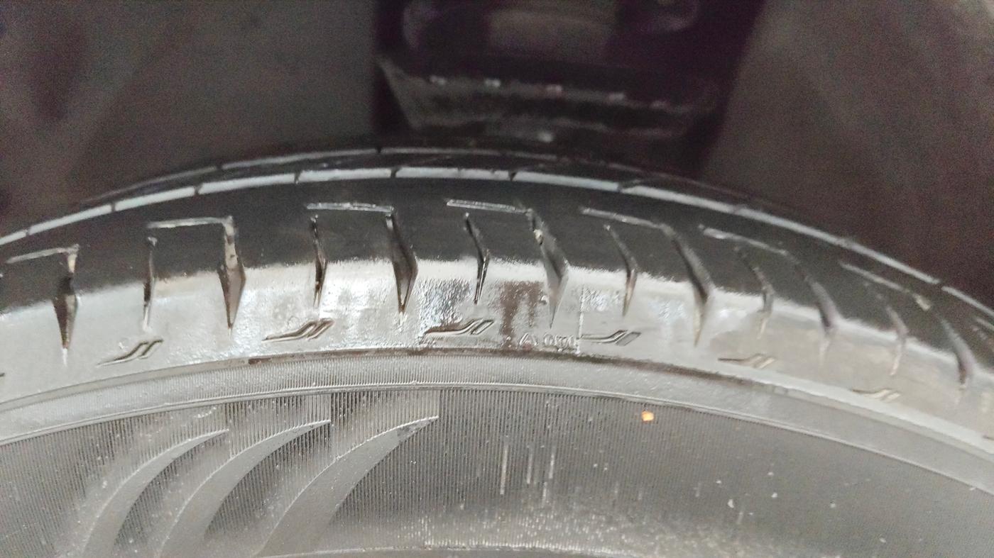 2024 Tata Harrier FEARLESS DARK EDITION AT, Diesel, Automatic, 44,841 km, Left Front Tyre Tread