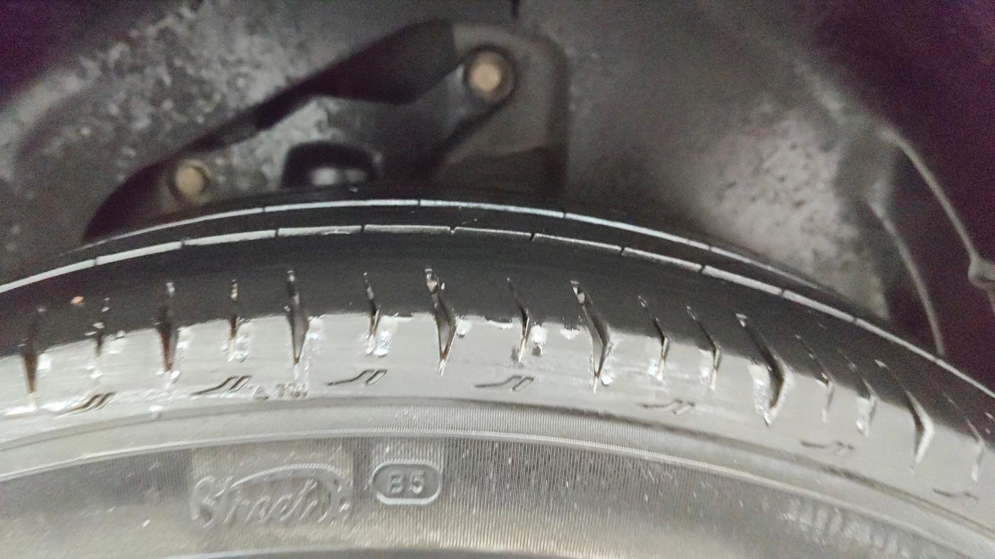 2024 Tata Harrier FEARLESS DARK EDITION AT, Diesel, Automatic, 44,841 km, Left Rear Tyre Tread