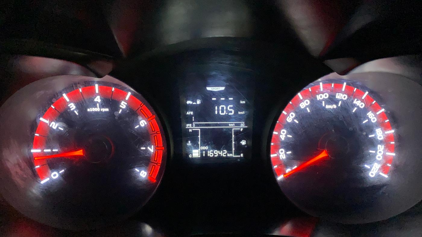 2020 Mahindra XUV300 W6 1.2 PETROL, Petrol, Manual, 1,16,712 km, Odometer Image