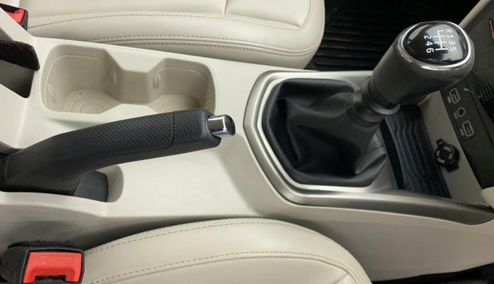 2019 Mahindra XUV300 W8 (O) 1.5 DIESEL, Diesel, Manual, 54,715 km, Gear Lever